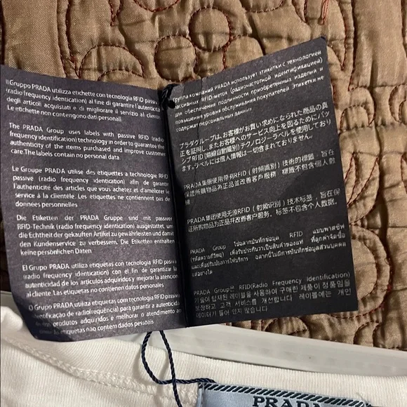 Prada Elegant White Sleeveless Crop Top - Picture 4 of 10